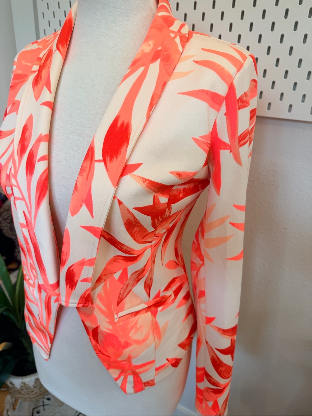 bebe Tropical Floral Blazer Coral Ivory NWT M